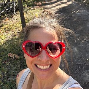 Meet your Posher, Hayley